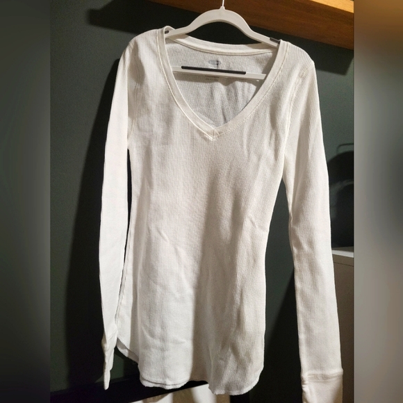 NWOT white longsleeve top XS - Picture 2 of 3